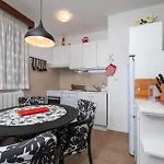 1 Bedroom Beautiful In * Peroj