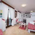 Apartament 1 Bedroom Beautiful In
