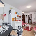Apartament 1 Bedroom Beautiful In