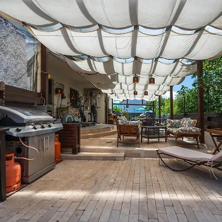 1 Bedroom Awesome In *