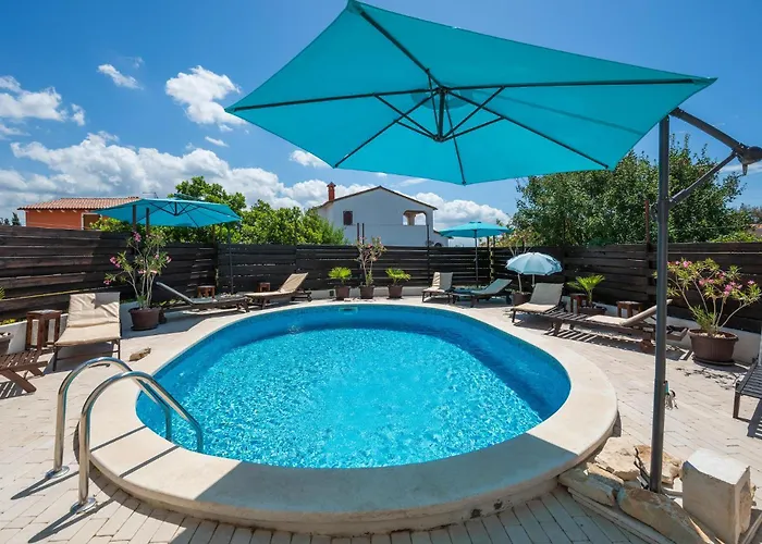 Cozy In Διαμέρισμα Peroj