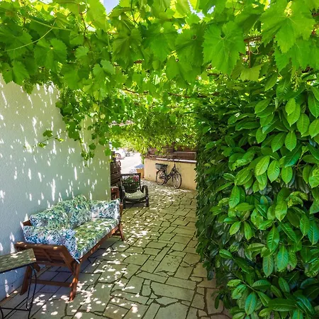 1 Bedroom Awesome Apartment In Peroj Апартаменты